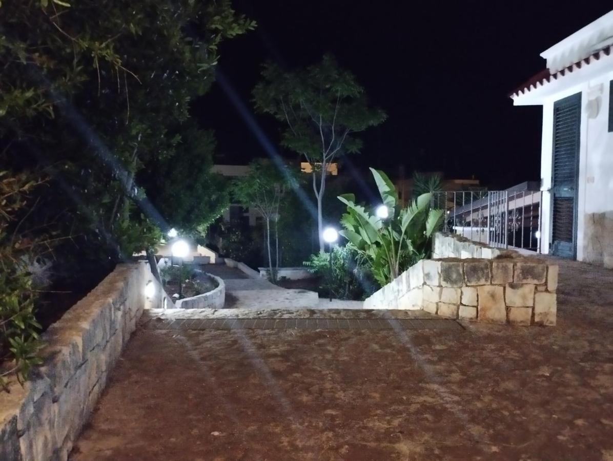 Clave, Affittacamere, Casa Vacanze Cozze Luaran gambar