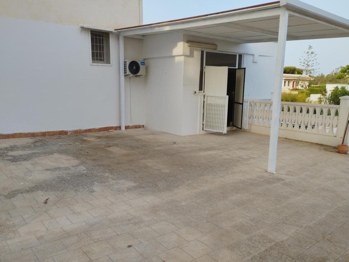 Clave, Affittacamere, Casa Vacanze Cozze Luaran gambar