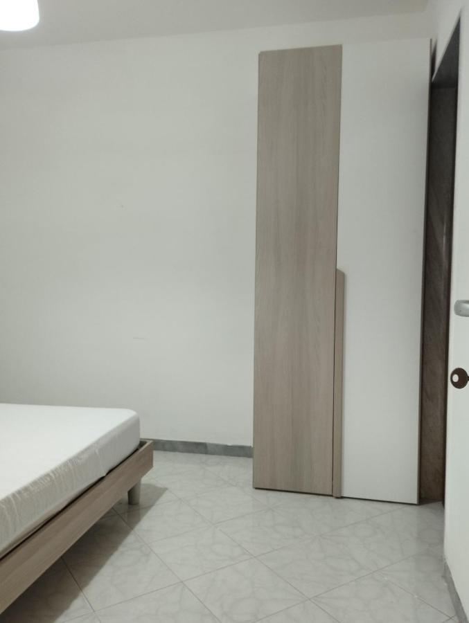 Clave, Affittacamere, Casa Vacanze Cozze Luaran gambar