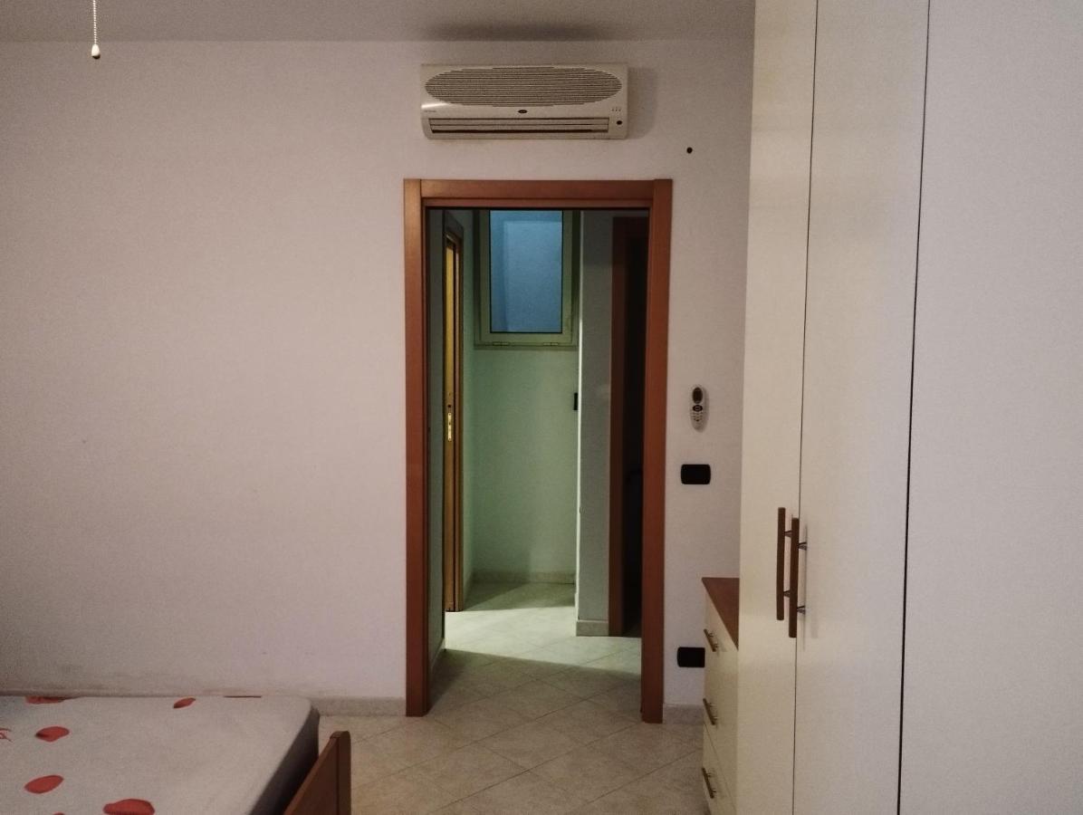 Clave, Affittacamere, Casa Vacanze Cozze Luaran gambar