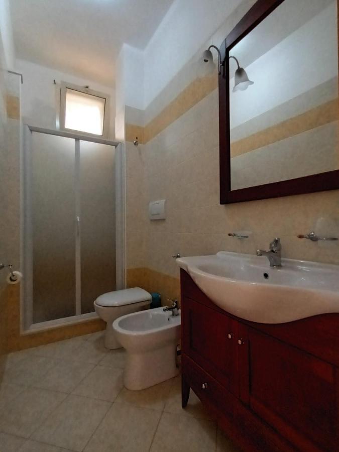 Clave, Affittacamere, Casa Vacanze Cozze Luaran gambar